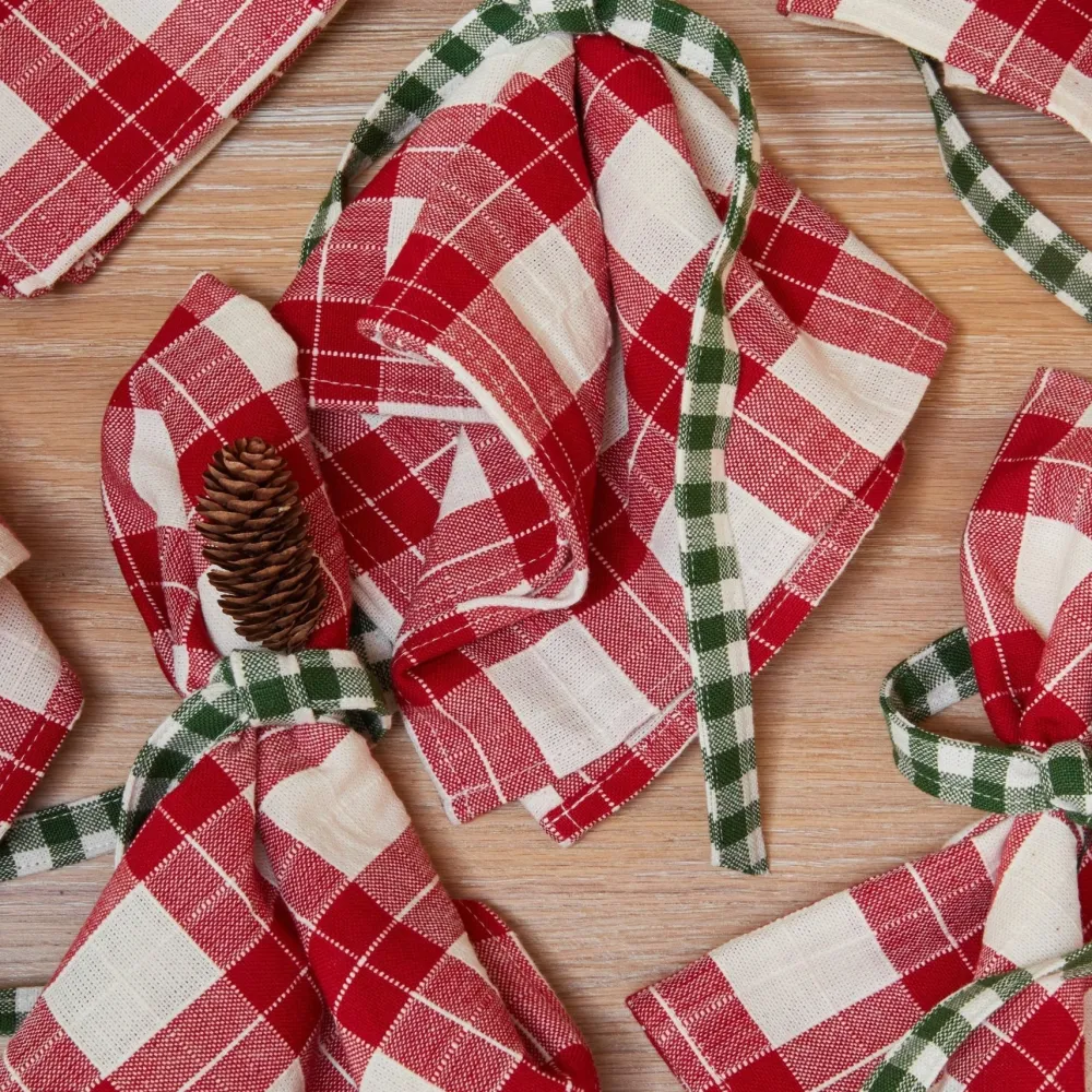 Heather Taylor Home Annabelle Plaid Red Napkins