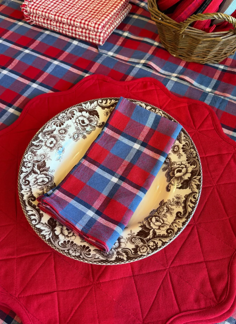 Discount Heather Taylor Home Betty Plaid Red Napkins