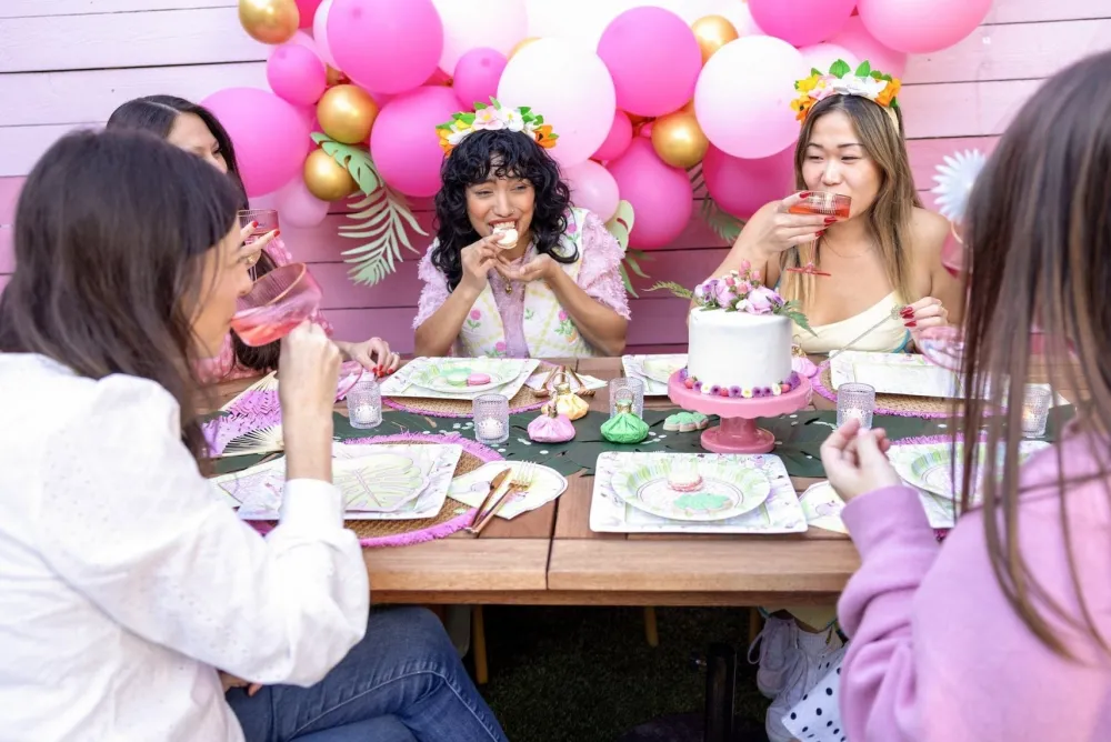 Best Packed Party Cabana Club Balloon Garland (94 ct)