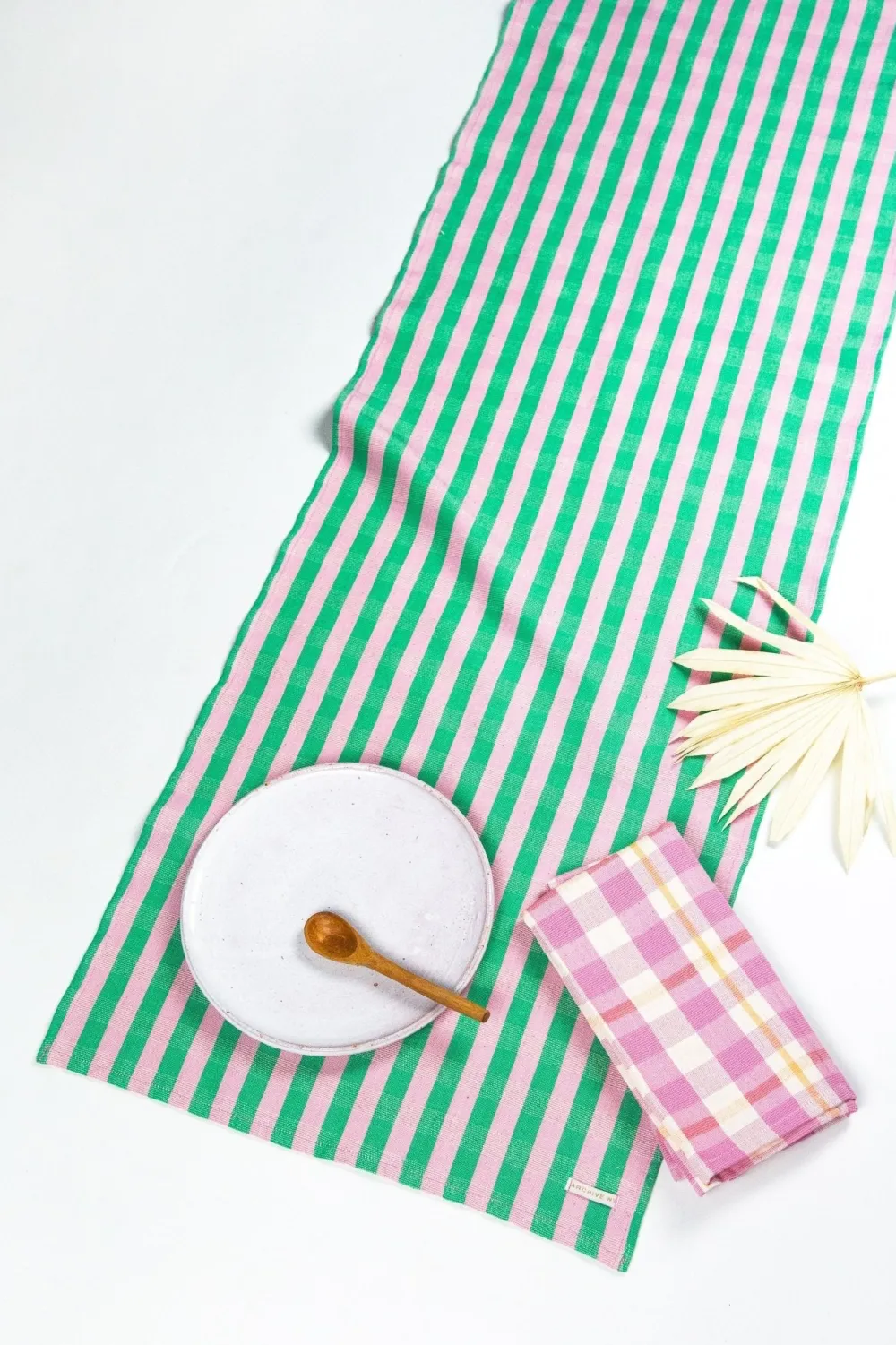 Discount Archive New York Flora Stripe Table Runner