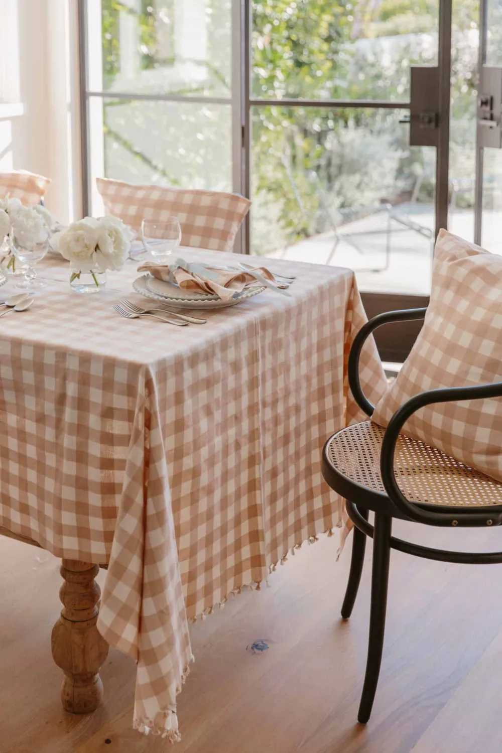 Discount Heather Taylor Home Gingham Blush Tablecloth
