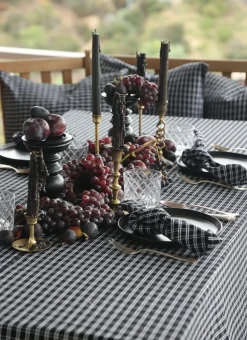 Outlet Heather Taylor Home Harrison Plaid Black Tablecloth