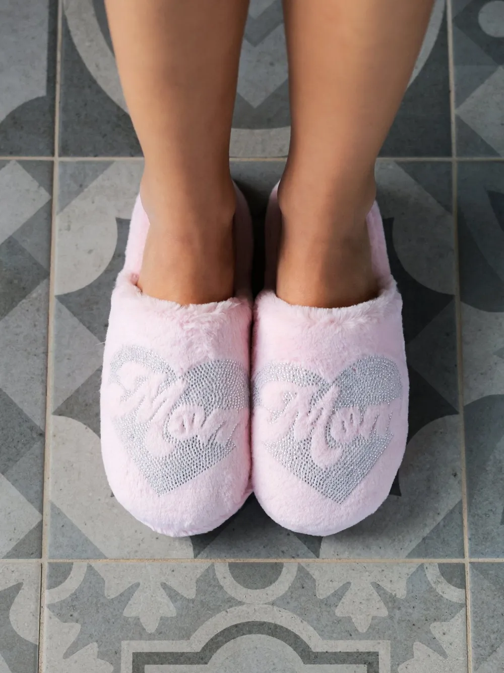 Shiraleah Retail Mom Heart Slippers