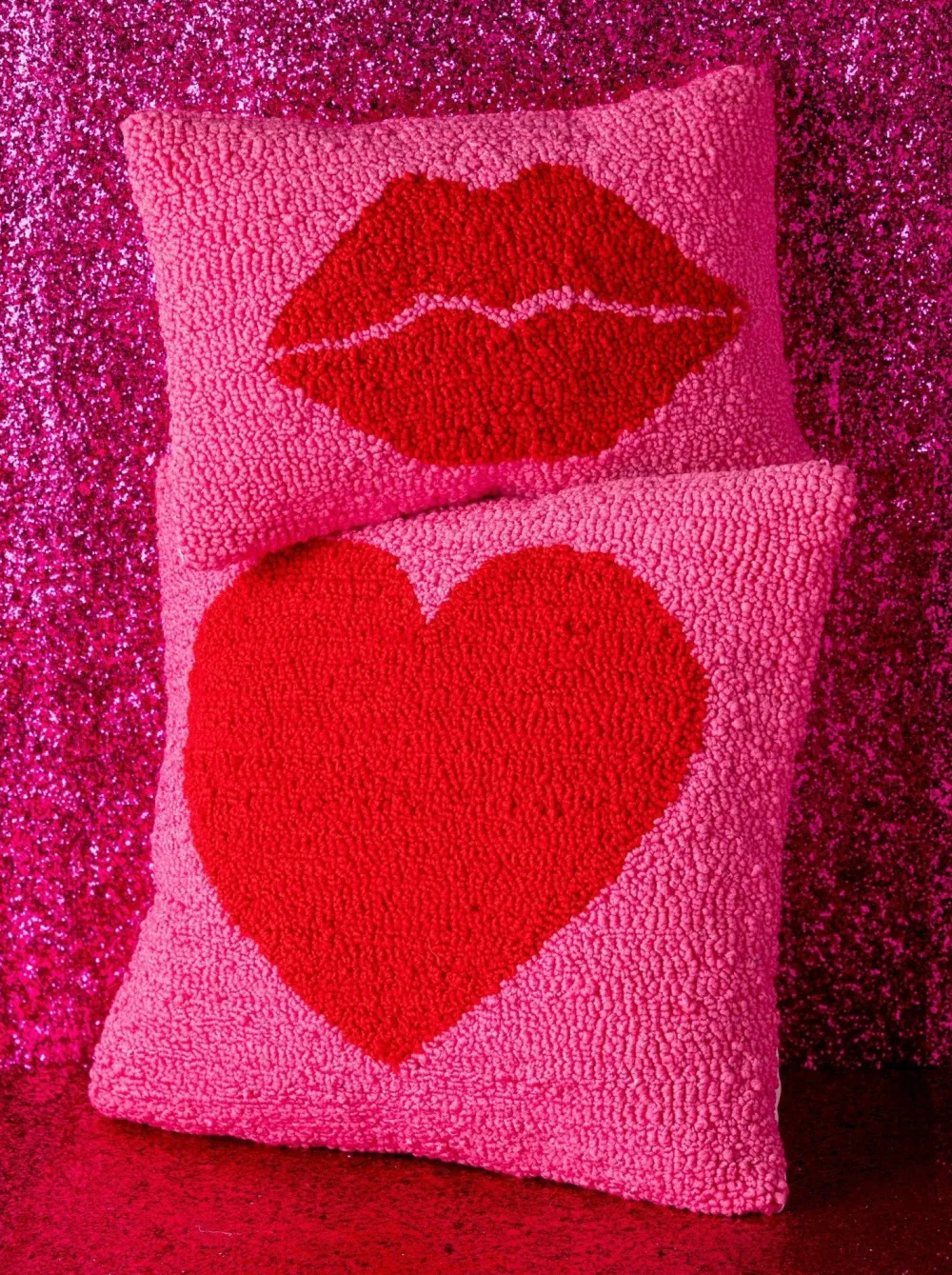 Best Shiraleah Retail Pink Heart Pillow