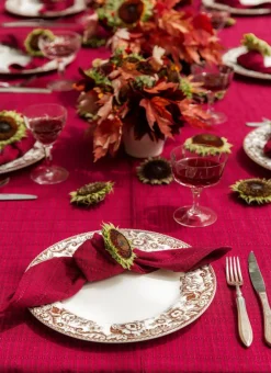 Sale Heather Taylor Home Soho Two Toned Bordeaux Tablecloth