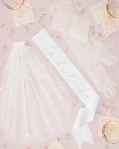 xo, Fetti Tying the Knot Pack - sash, veil + gloves