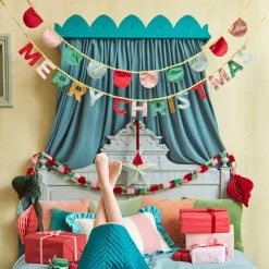 Best Meri Meri Velvet Chain Link Garland